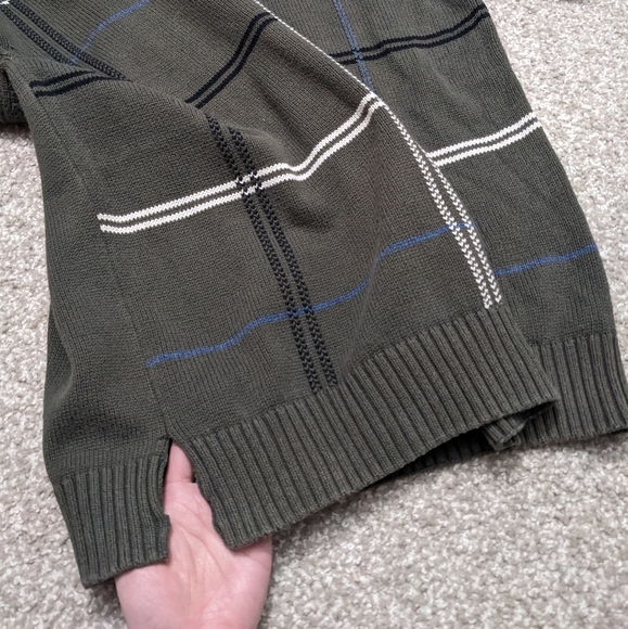 Dockers 100% cotton grey plaid crewneck pullover sweater (flawed) - Picture 11 of 14